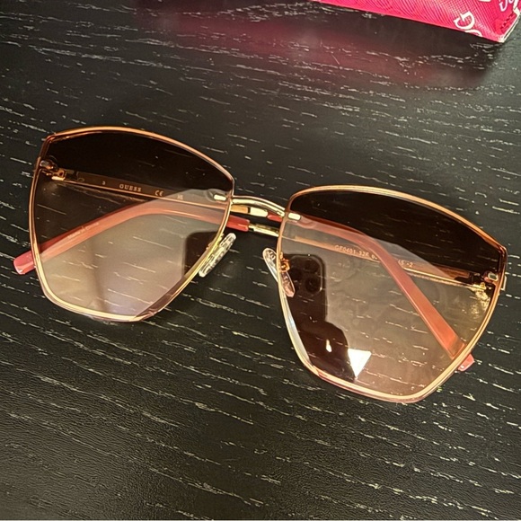 Guess Los Angeles Fuchsia and Gold Cateye Shape Sunglasses with Case Included - Picture 3 of 5